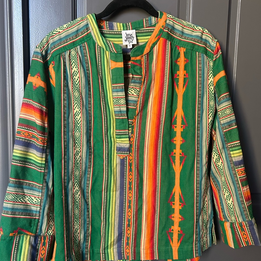 Ivy Jane Multicolor Striped Tunic Top size small